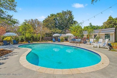 Private Resort-Style Retreat on just under an acre | Pool | - photo 5