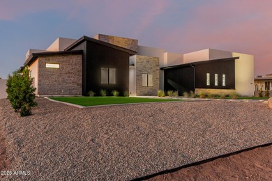 Exceptional craftsmanship and contemporary desert elegance come - photo 5