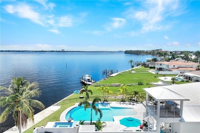 Spectacular Riverfront Estate: More than 1/2 acre lot (21,824sqf - photo 11
