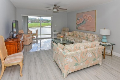 Adorable waterfront villa filled with natural light! This - photo 11