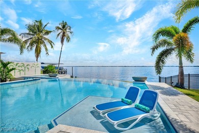 Spectacular Riverfront Estate: More than 1/2 acre lot (21,824sqf - photo 12