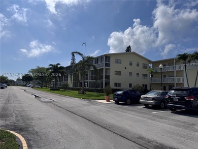 Beautifully remodeled 1-bedroom, 1.5-bath condo located in the - photo 12