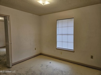 Well maintained brick home on a cul-de-sac just minutes from - photo 13