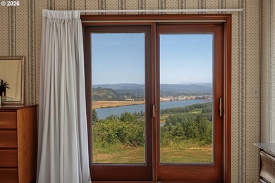 Million Dollar View!! Enjoy breathtaking 150-degree panoramic - photo 13