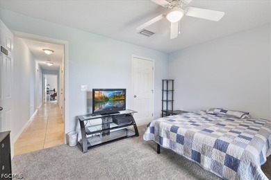 Welcome to this beautifully maintained 4-bedroom, 2-bathroom - photo 14