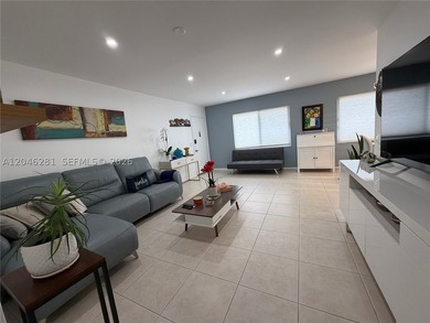 Beautifully renovated 2- bedroom, 2 bath, corner unit featuring - photo 5