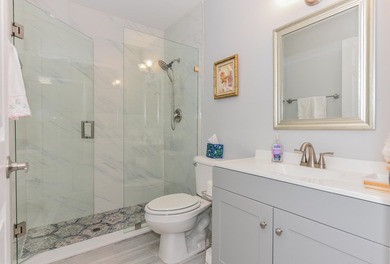 Adorable waterfront villa filled with natural light! This - photo 15