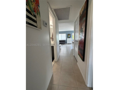 Beautifully renovated 2- bedroom, 2 bath, corner unit featuring - photo 7