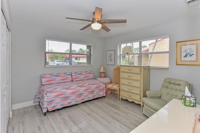Adorable waterfront villa filled with natural light! This - photo 17