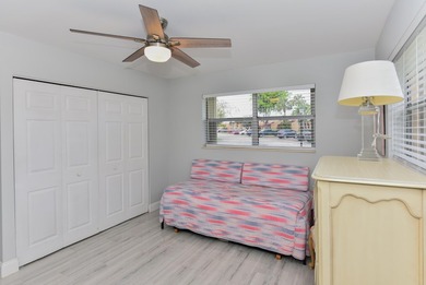 Adorable waterfront villa filled with natural light! This - photo 18
