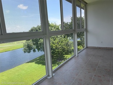 Beautifully renovated 2- bedroom, 2 bath, corner unit featuring - photo 10