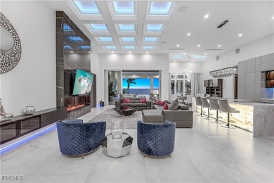 Spectacular Riverfront Estate: More than 1/2 acre lot (21,824sqf - photo 21