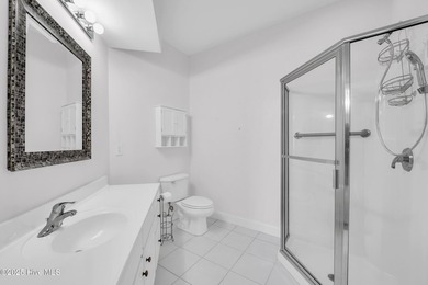 Priced to sell! In excellent condition! Welcome home to 707 - photo 22