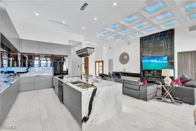 Spectacular Riverfront Estate: More than 1/2 acre lot (21,824sqf - photo 26