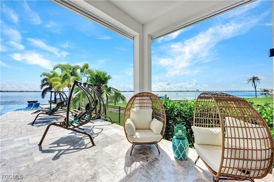 Spectacular Riverfront Estate: More than 1/2 acre lot (21,824sqf - photo 36