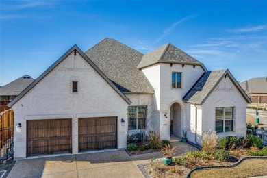 Lake Viridian Home For Sale in Arlington Texas