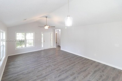 Welcome to 74 Bridgewater Drive, a beautifully maintained 3 - photo 2