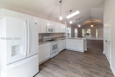 Welcome to 74 Bridgewater Drive, a beautifully maintained 3 - photo 3