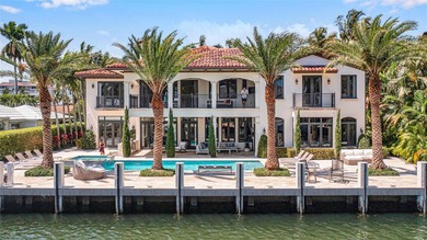 Stunning transitional deepwater estate on 95 feet of prime Las - photo 1