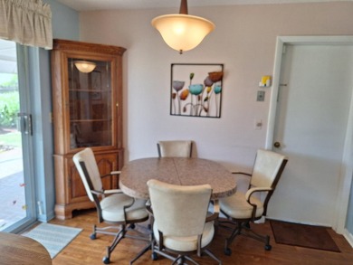 Welcome to this charming and beautifully maintained 3-bedroom - photo 13