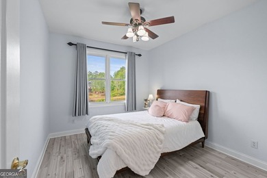 Rediscover one of Hamilton Mill's most coveted lakefront - photo 14