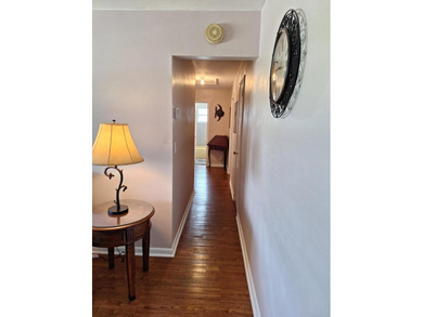 Welcome to this charming and beautifully maintained 3-bedroom - photo 18