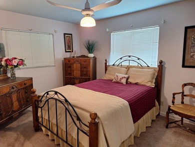 Welcome to this charming and beautifully maintained 3-bedroom - photo 20