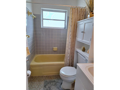 Welcome to this charming and beautifully maintained 3-bedroom - photo 24
