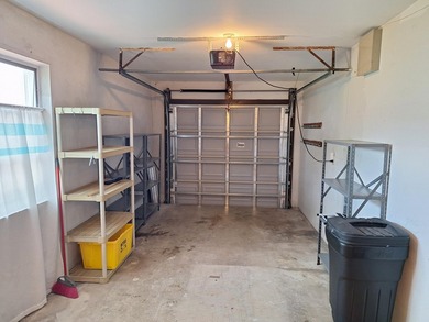 Welcome to this charming and beautifully maintained 3-bedroom - photo 31