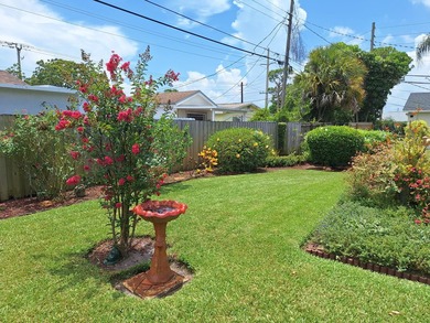 Welcome to this charming and beautifully maintained 3-bedroom - photo 35