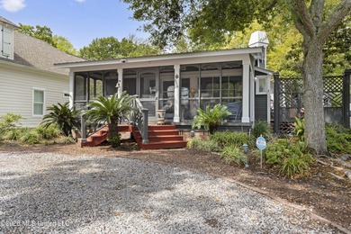 House is approx 2,177 sq ft - 3/2 plus above garage is - photo 4