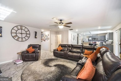 Welcome to 112 Shalako, a beautifully upgraded home offering 5 - photo 11