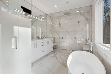 Offered fully furnished, this newly constructed contemporary - photo 11