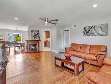 Beautiful condo in Tiverton, close to Fall River shopping & - photo 13