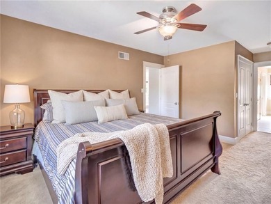 Beautiful condo in Tiverton, close to Fall River shopping & - photo 16