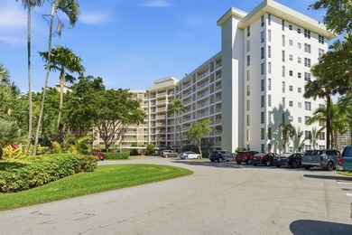 (private lake, pond, coastal) Condo For Sale in Pompano Beach Florida