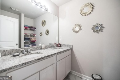 Welcome to 112 Shalako, a beautifully upgraded home offering 5 - photo 23