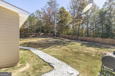 Welcome to 112 Shalako, a beautifully upgraded home offering 5 - photo 32