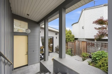 An inspiring, contemporary masterpiece. This custom built home - photo 10