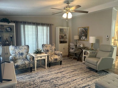 Listed by the Sales Team of Jamaica Bay Village. This gorgeous - photo 3