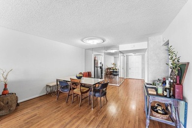 Top floor corner unit with panoramic views of the golf course - photo 4