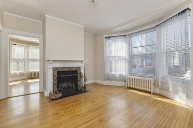 This beautifully maintained West End Victorian features - photo 11