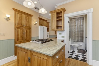 This beautifully maintained West End Victorian features - photo 20