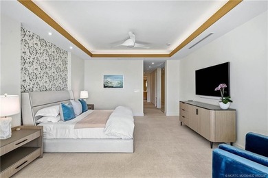 Chic 3rd floor condo in Sailfish Point offers an exceptional - photo 25
