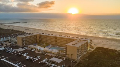 Beautiful Gulfstream Fourth floor BEACHFRONT condo. A *must see* - photo 34