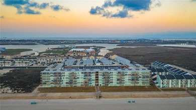 Beautiful Gulfstream Fourth floor BEACHFRONT condo. A *must see* - photo 35