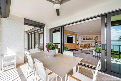 Chic 3rd floor condo in Sailfish Point offers an exceptional - photo 38