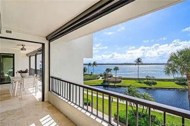 Chic 3rd floor condo in Sailfish Point offers an exceptional - photo 41
