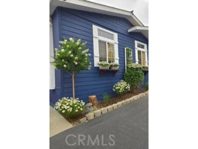 Charming 3-Bedroom, 2-Bath Mobile Home - Affordable Comfort & - photo 1