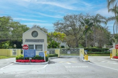 Lake Condo For Sale in Oakland Park, Florida